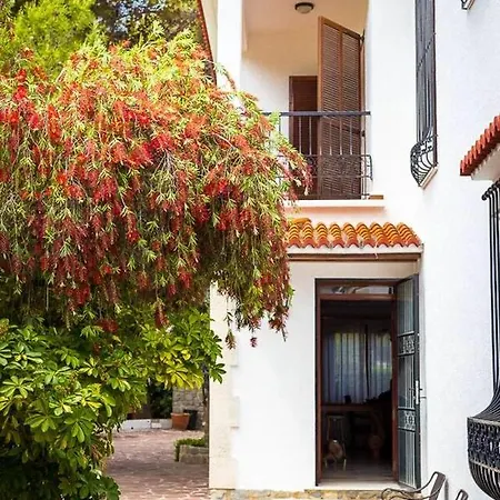 Вилла 5 Bedrooms Villa At Denia 50 M Away From The Beach With Private Pool Furnished Terrace And Wifi *