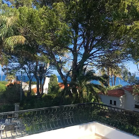5 Bedrooms Villa At Denia 50 M Away From The Beach With Private Pool Furnished Terrace And Wifi Вилла *
