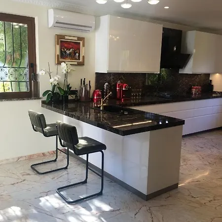 5 Bedrooms Villa At Denia 50 M Away From The Beach With Private Pool Furnished Terrace And Wifi Вилла Дения